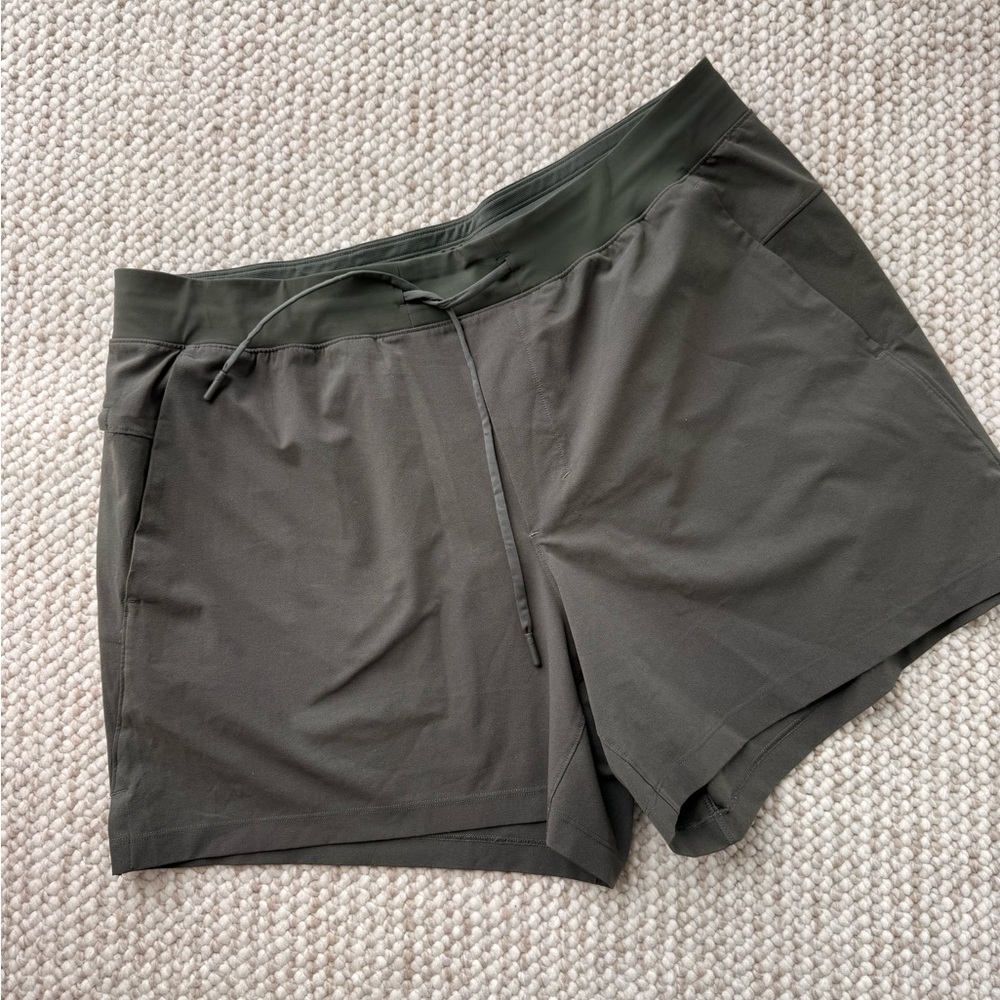 lululemon athletica Men's Dark Green Athletic Shorts